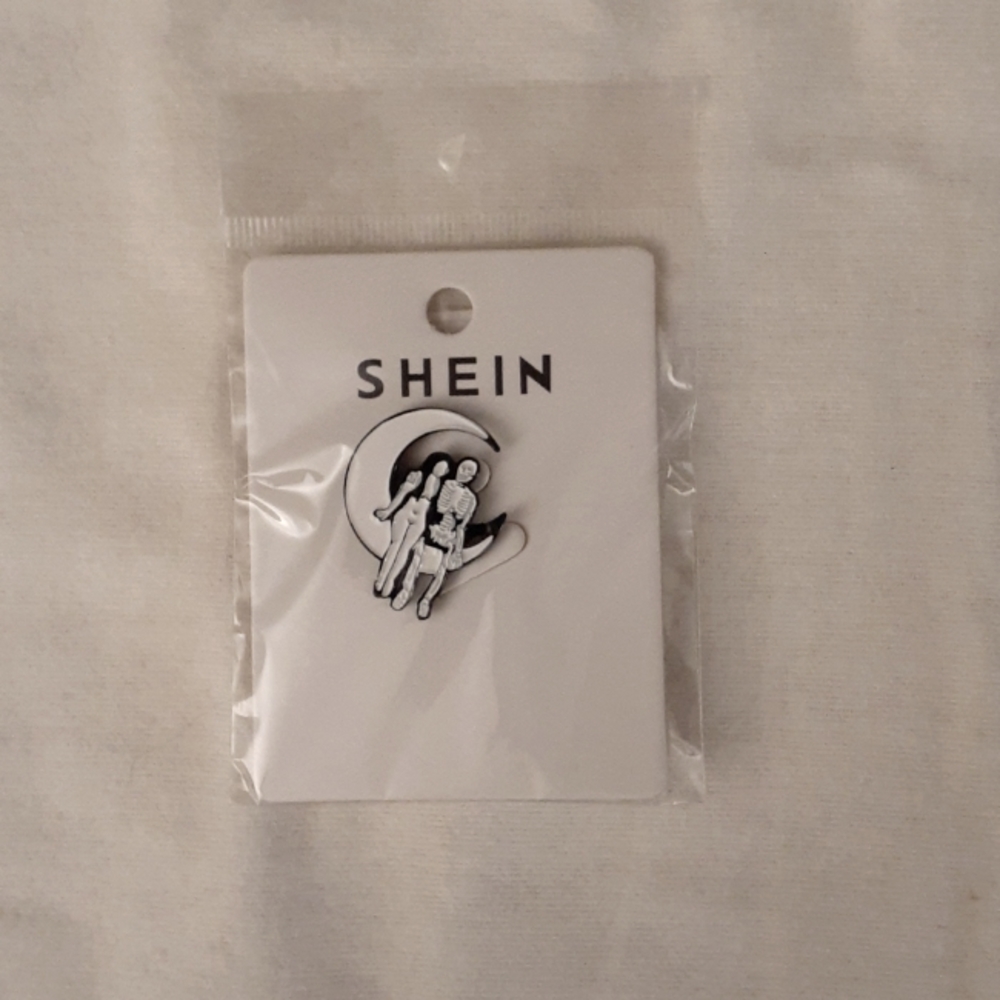 SHEIN Enamel Pin NWT